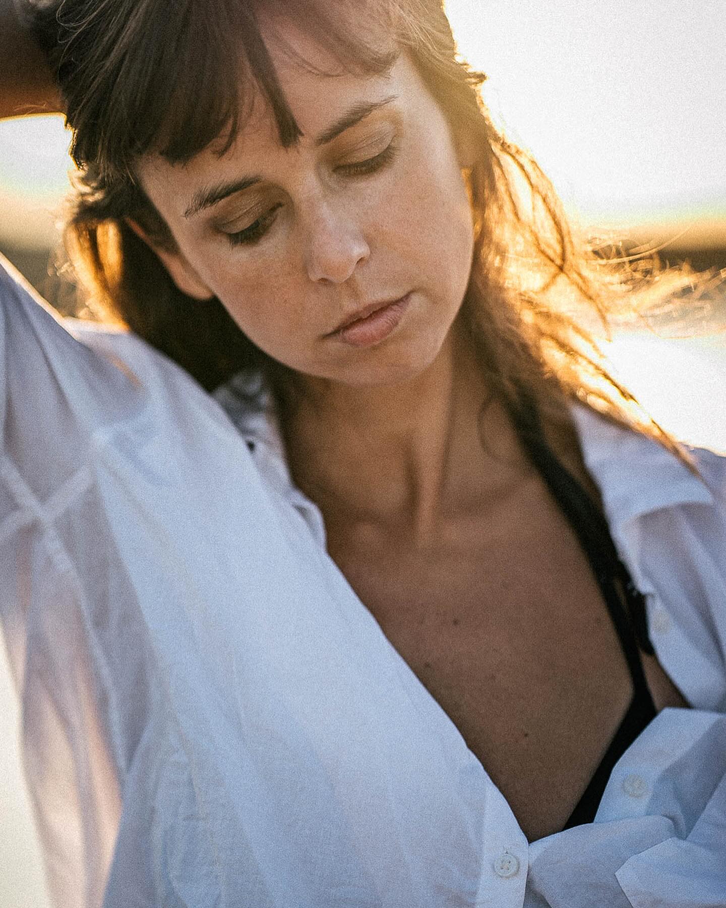 Sunrise is my favorite color.  Model: @katha__rina_2 
Photo: @matt.wagner.photo