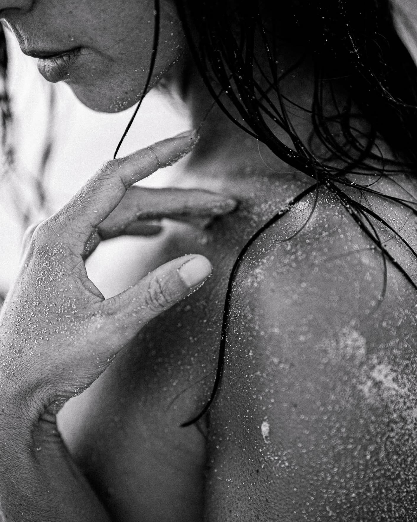 Fingertips.  Model: @katha__rina_2 
Photo: @matt.wagner.photo