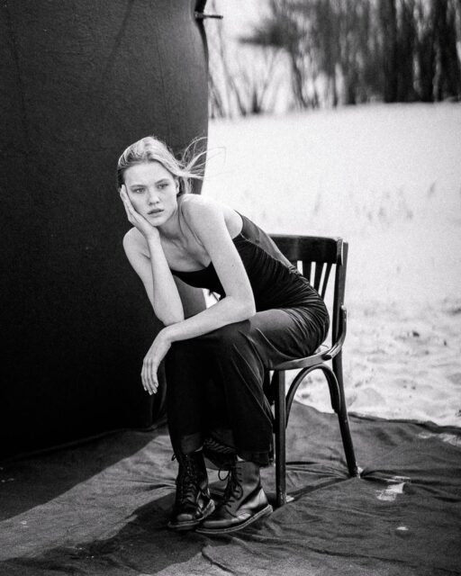 Waiting.  Model: @sienna.lbt 
Photo: @matt.wagner.photo